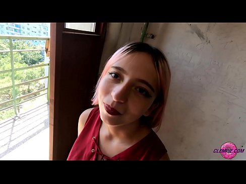 ❤️ Une étudiante sensuelle suce un étranger dans l'Outback - sperme sur son visage ☑ Vidéo de baise at fr.allo-sex.ru ❌